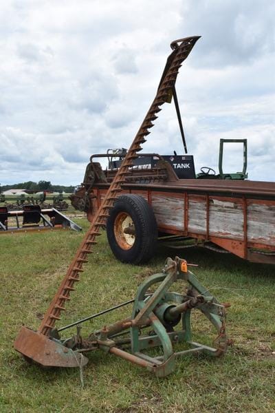 Main image John Deere 350