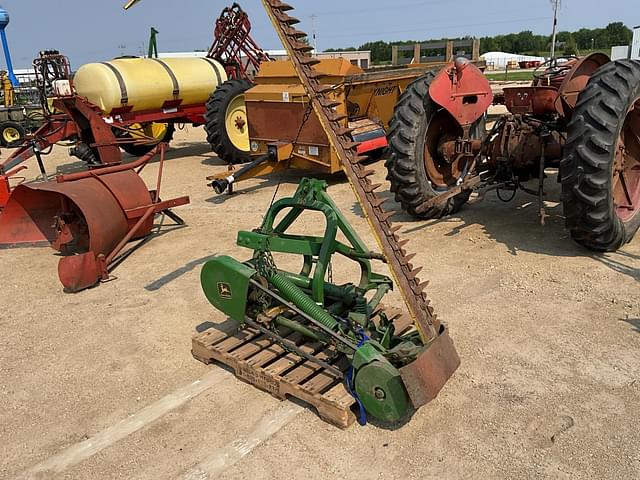 Image of John Deere 350 equipment image 1