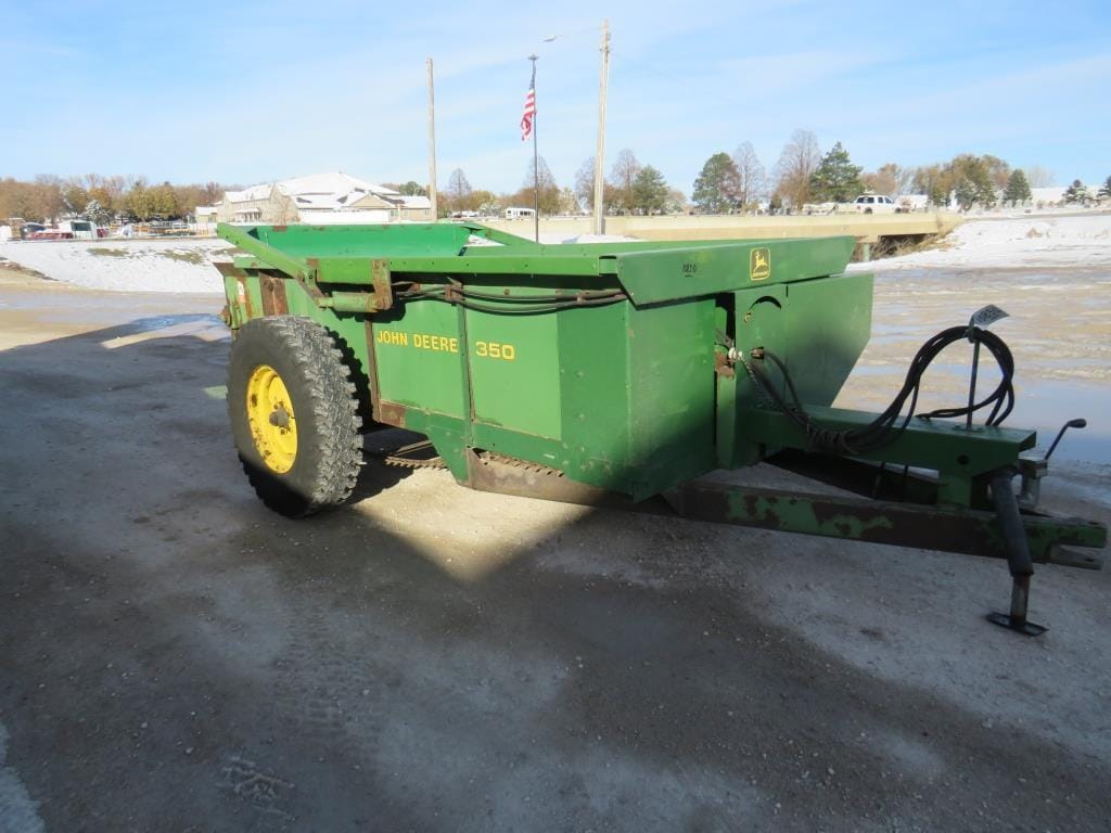 John Deere 350 Equipment Image0