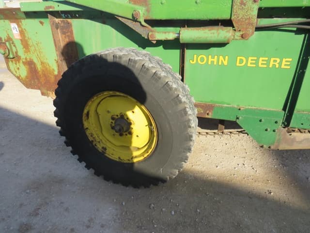 Image of John Deere 350 equipment image 2