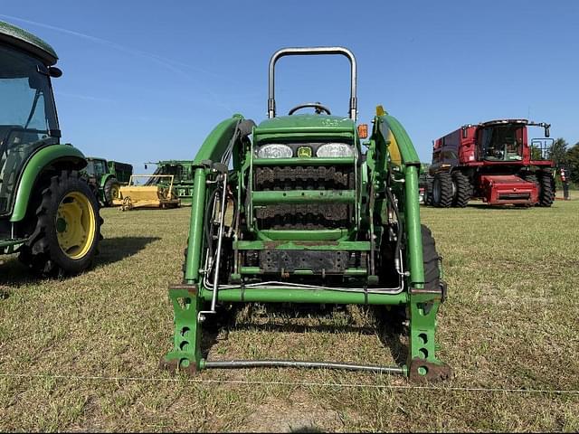 Image of John Deere 3520 equipment image 2