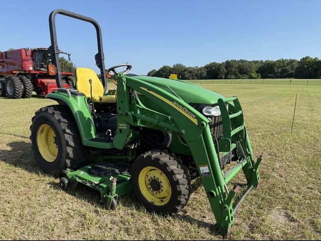 Image of John Deere 3520 equipment image 3