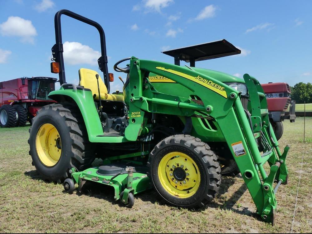Image of John Deere 3520 Primary image