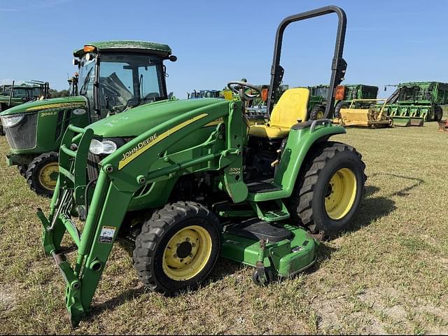 Image of John Deere 3520 equipment image 1