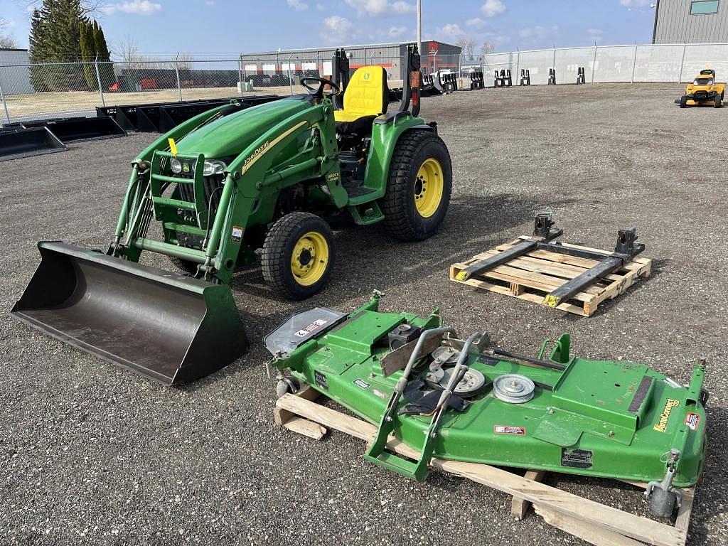 Image of John Deere 3520 Primary image