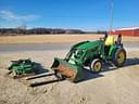 John Deere 3520 Image