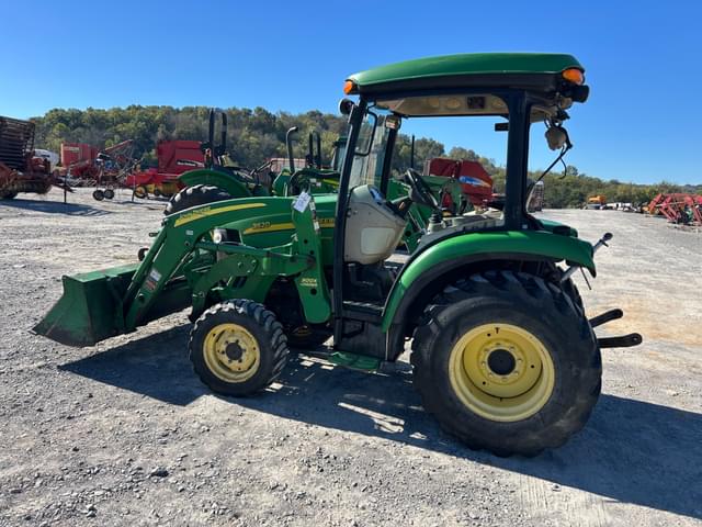 Image of John Deere 3520 equipment image 2