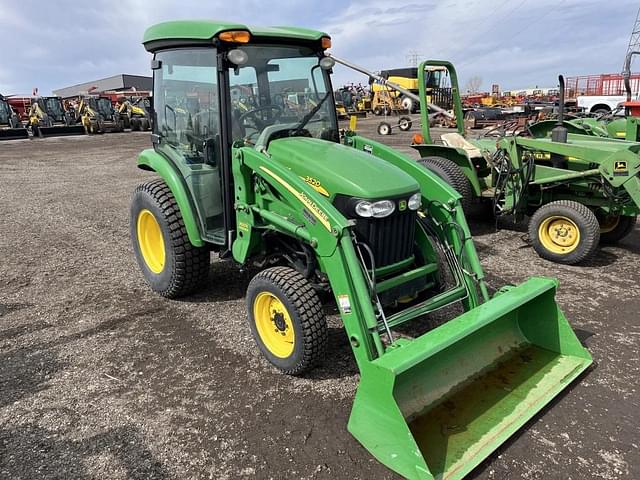 Image of John Deere 3520 equipment image 3