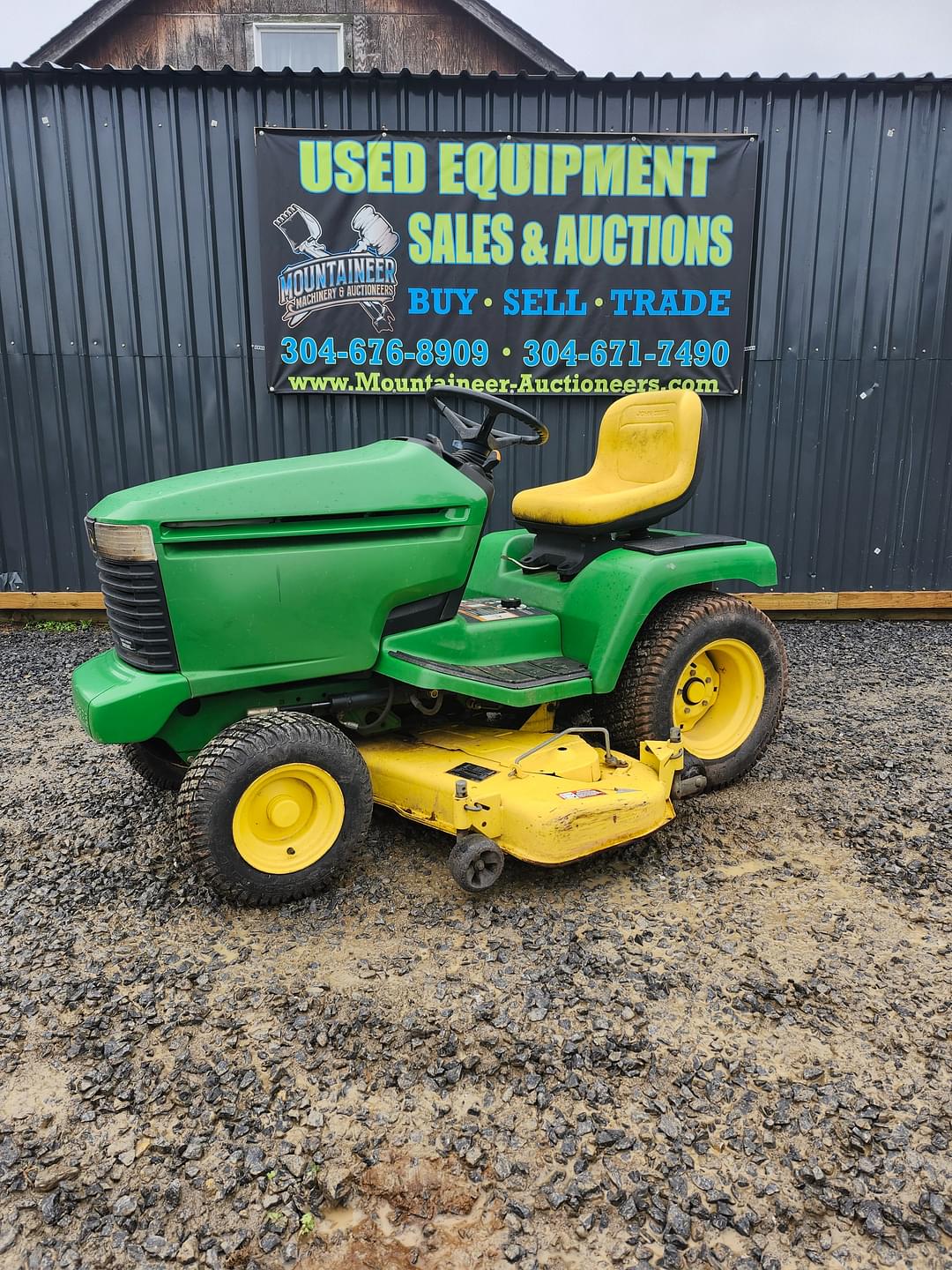 Image of John Deere 355D Primary image