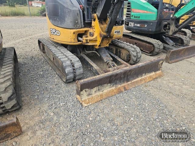 Image of John Deere 35D equipment image 3