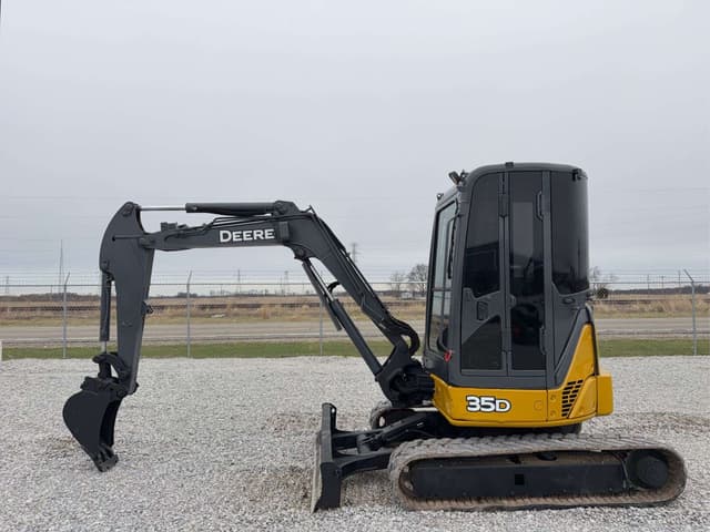 Image of John Deere 35D equipment image 1