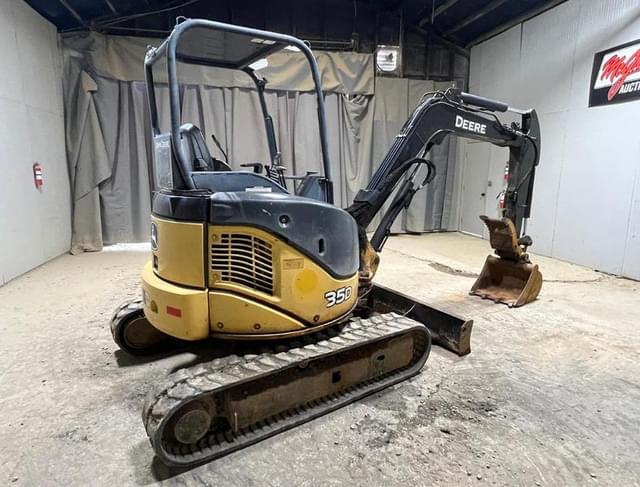 Image of John Deere 35D equipment image 4