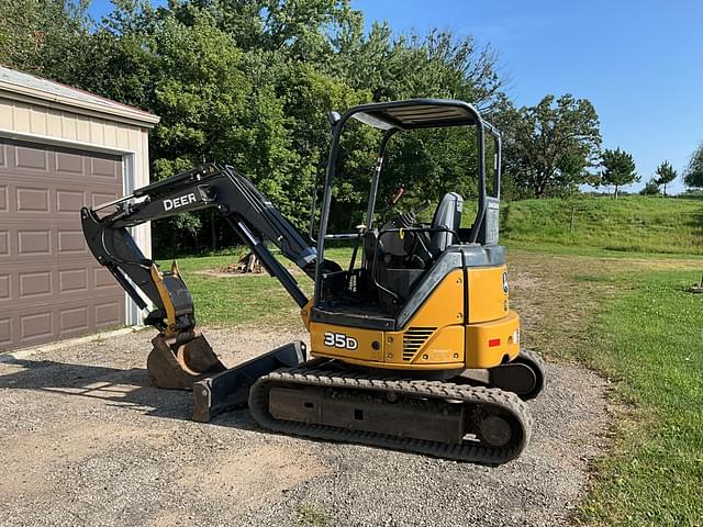 Image of John Deere 35D equipment image 2