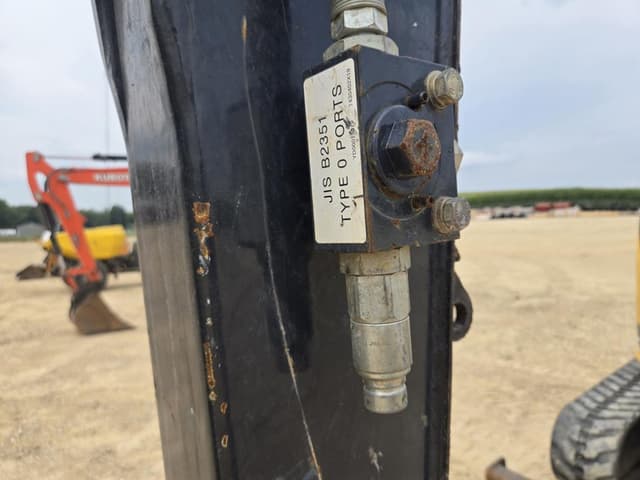 Image of John Deere 35G equipment image 4