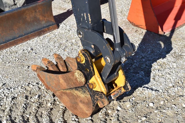 Image of John Deere 35P equipment image 4