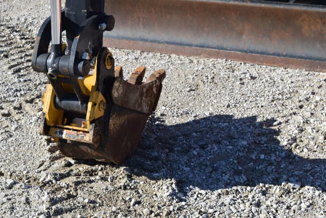 Image of John Deere 35P equipment image 3