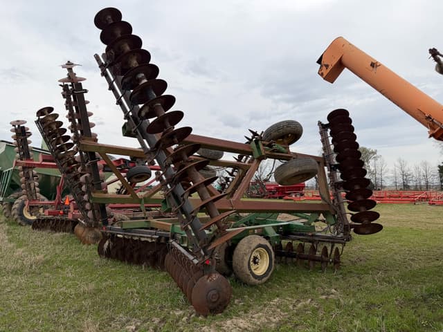 Image of John Deere 630 equipment image 2