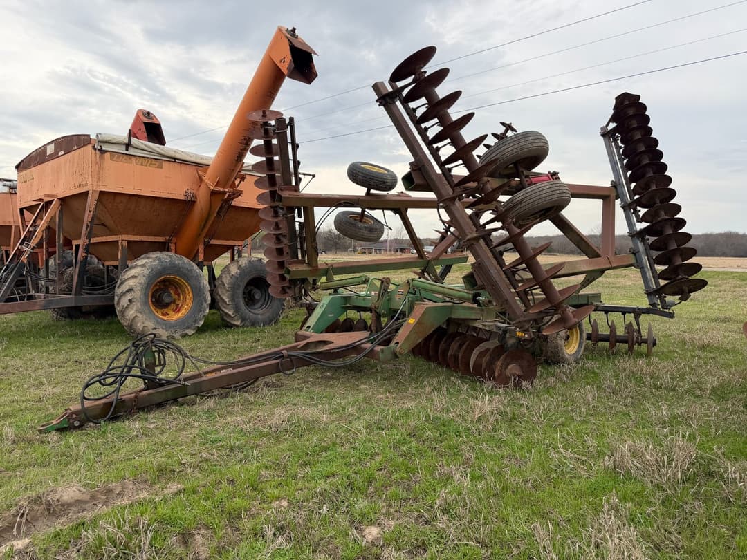 Image of John Deere 630 Primary image