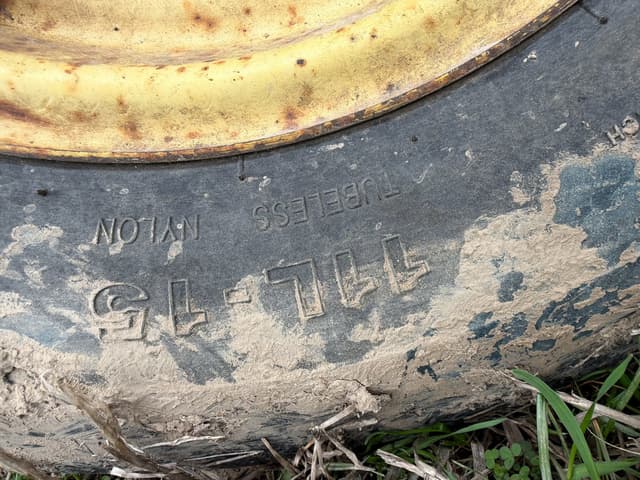 Image of John Deere 630 equipment image 4