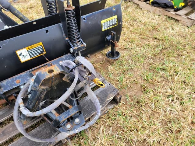 Image of John Deere 366 equipment image 1