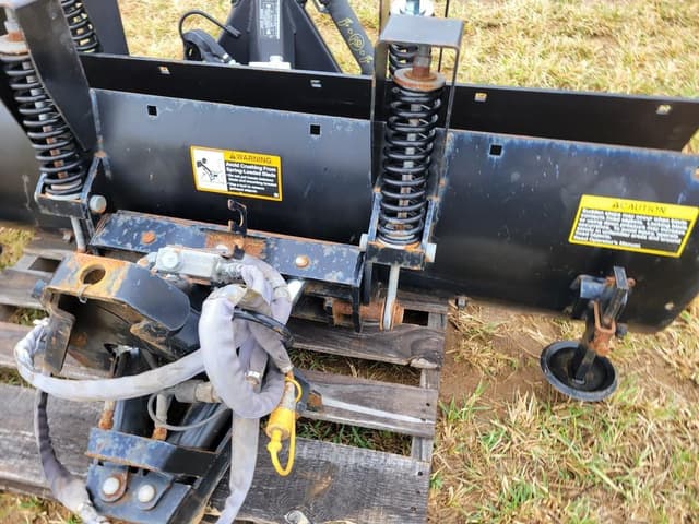 Image of John Deere 366 equipment image 2