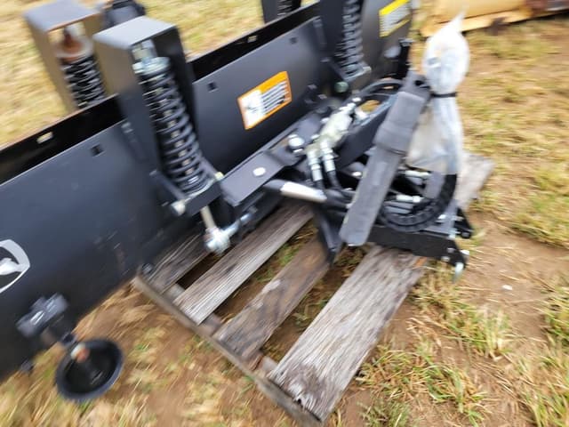 Image of John Deere 366 equipment image 1