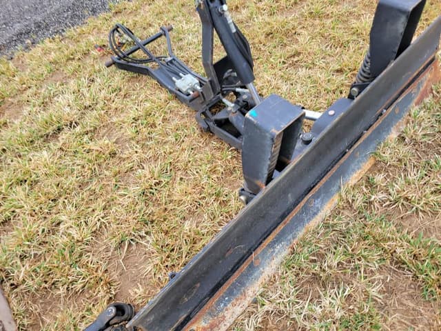 Image of John Deere 366 equipment image 2