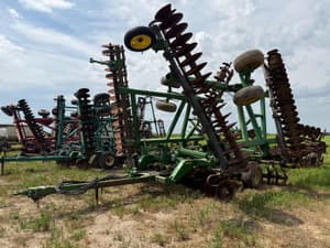 John Deere 637 Image