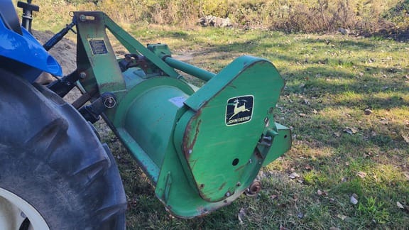Main image John Deere 370