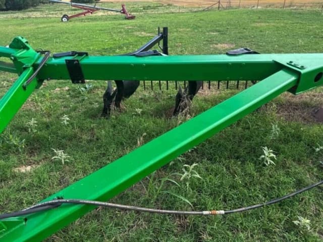 Image of John Deere 3700 equipment image 4