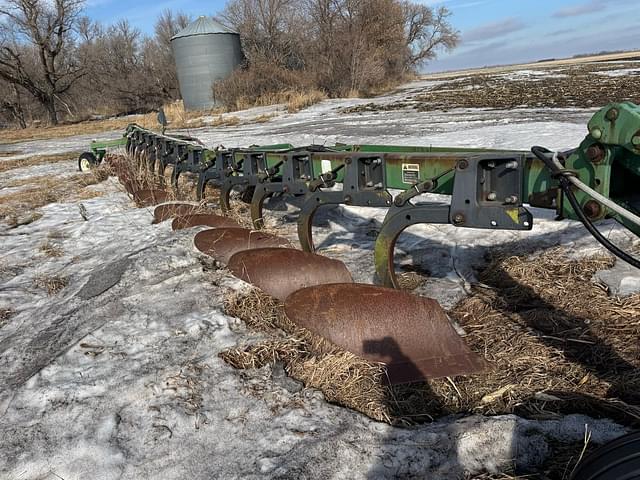 Image of John Deere 3700 equipment image 2