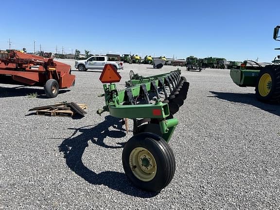 Image of John Deere 3700 equipment image 2