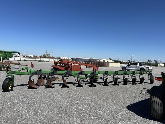 Image of John Deere 3700 equipment image 4