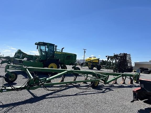 Image of John Deere 3700 equipment image 1