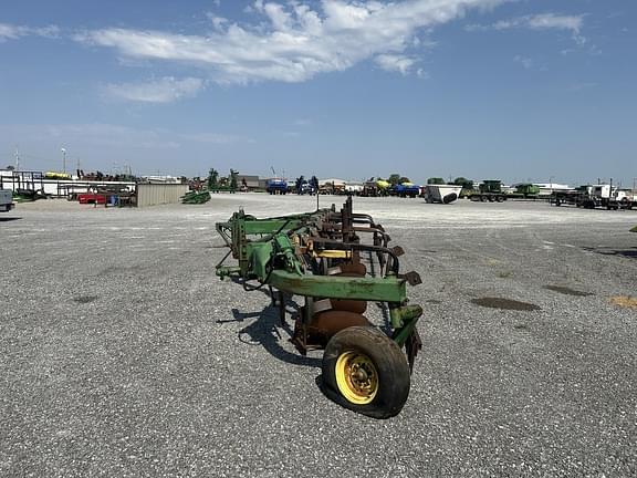 Image of John Deere 3700 equipment image 3