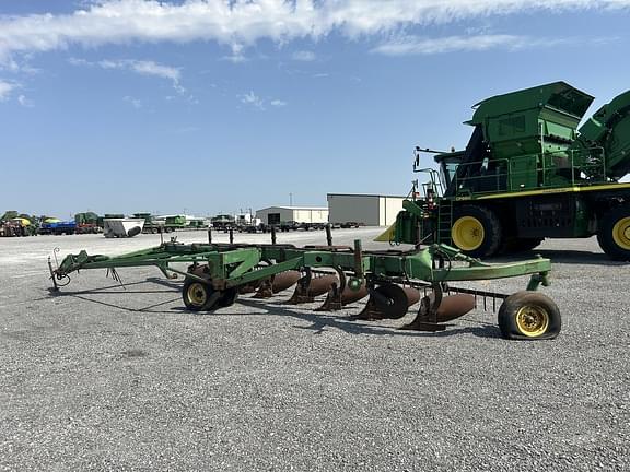 Image of John Deere 3700 equipment image 2