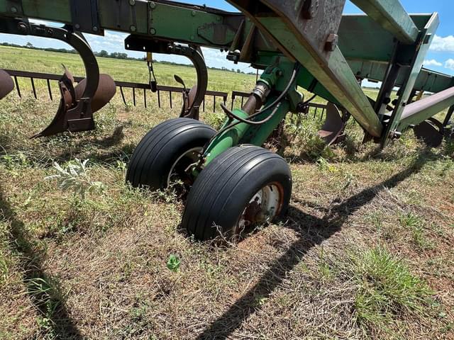 Image of John Deere 3700 equipment image 2