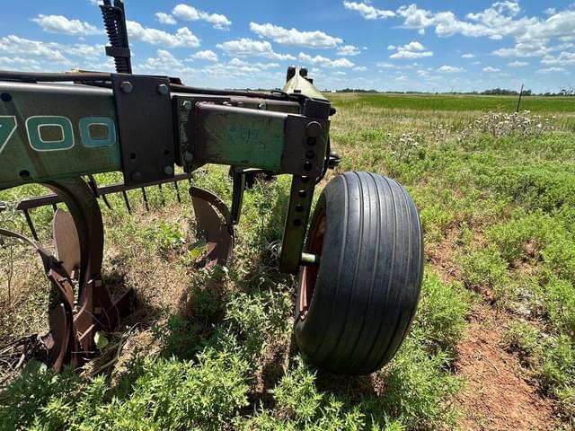 Image of John Deere 3700 equipment image 4
