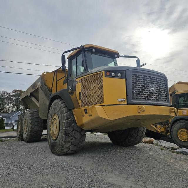 Image of John Deere 370E equipment image 2