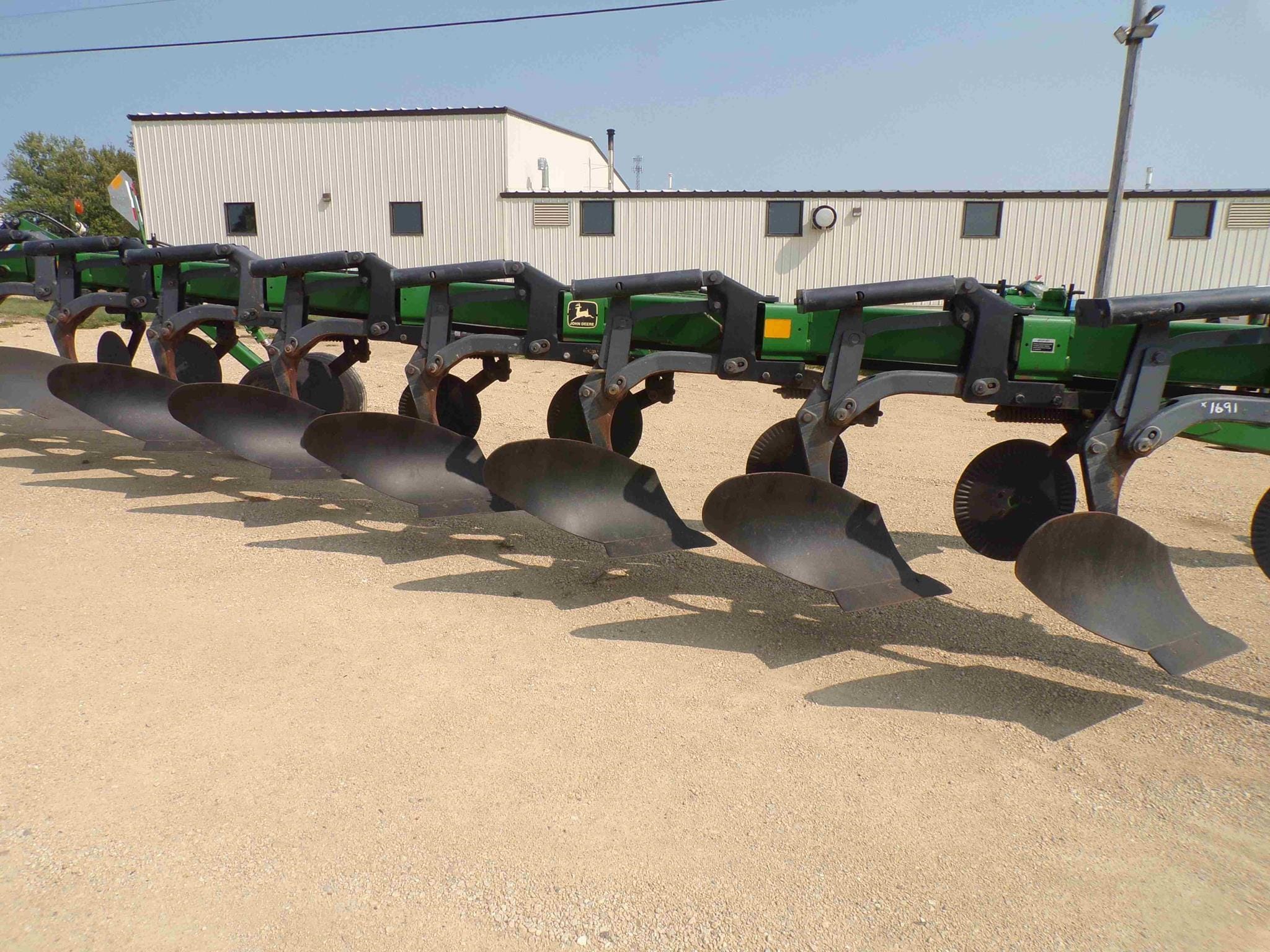 Main image John Deere 3710