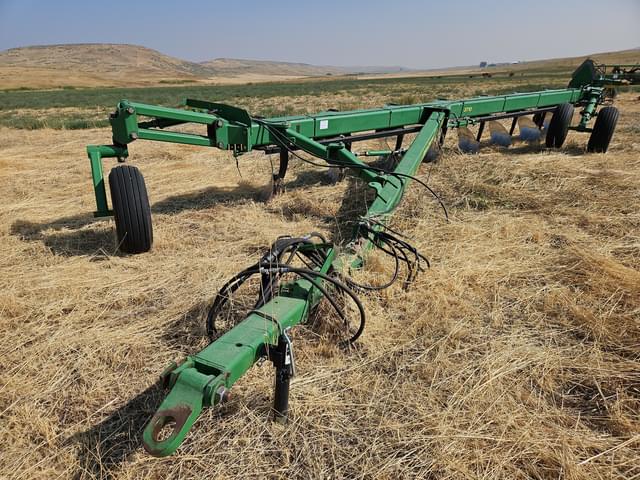 Image of John Deere 3710 equipment image 3