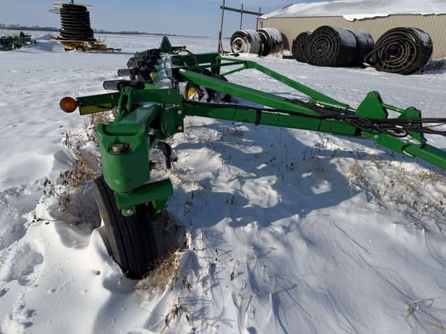 Image of John Deere 3710 equipment image 4