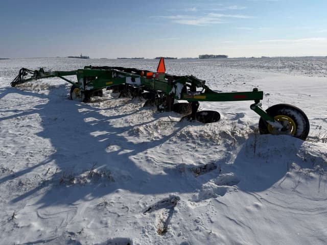 Image of John Deere 3710 equipment image 2