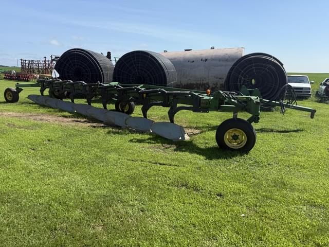 Image of John Deere 3710 equipment image 2
