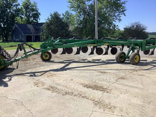 Image of John Deere 3710 equipment image 1