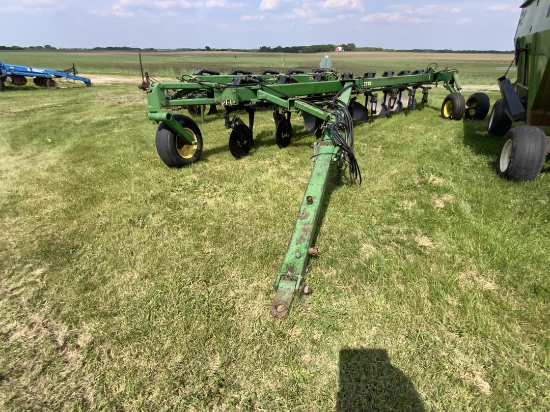 Image of John Deere 3710 Primary image