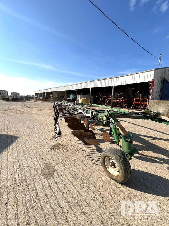 Image of John Deere 3710 equipment image 1