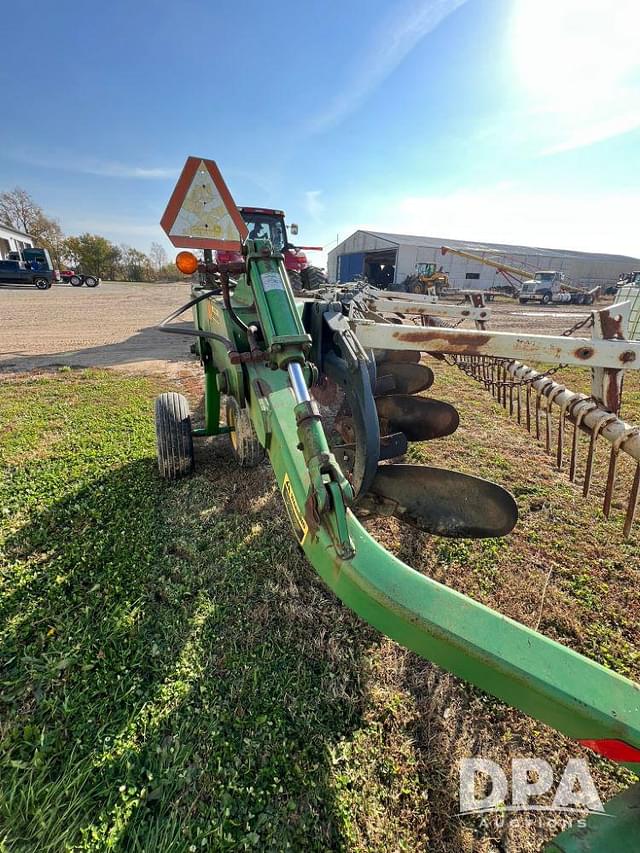 Image of John Deere 3710 equipment image 3