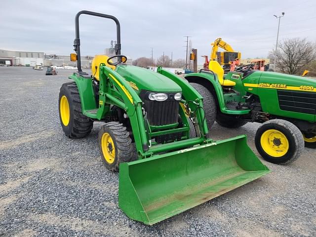 Image of John Deere 3720 equipment image 1