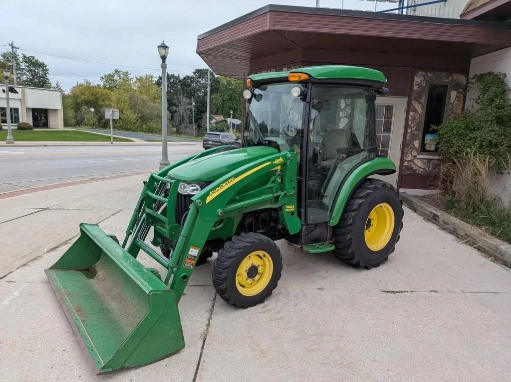 John Deere 3720 Equipment Image0